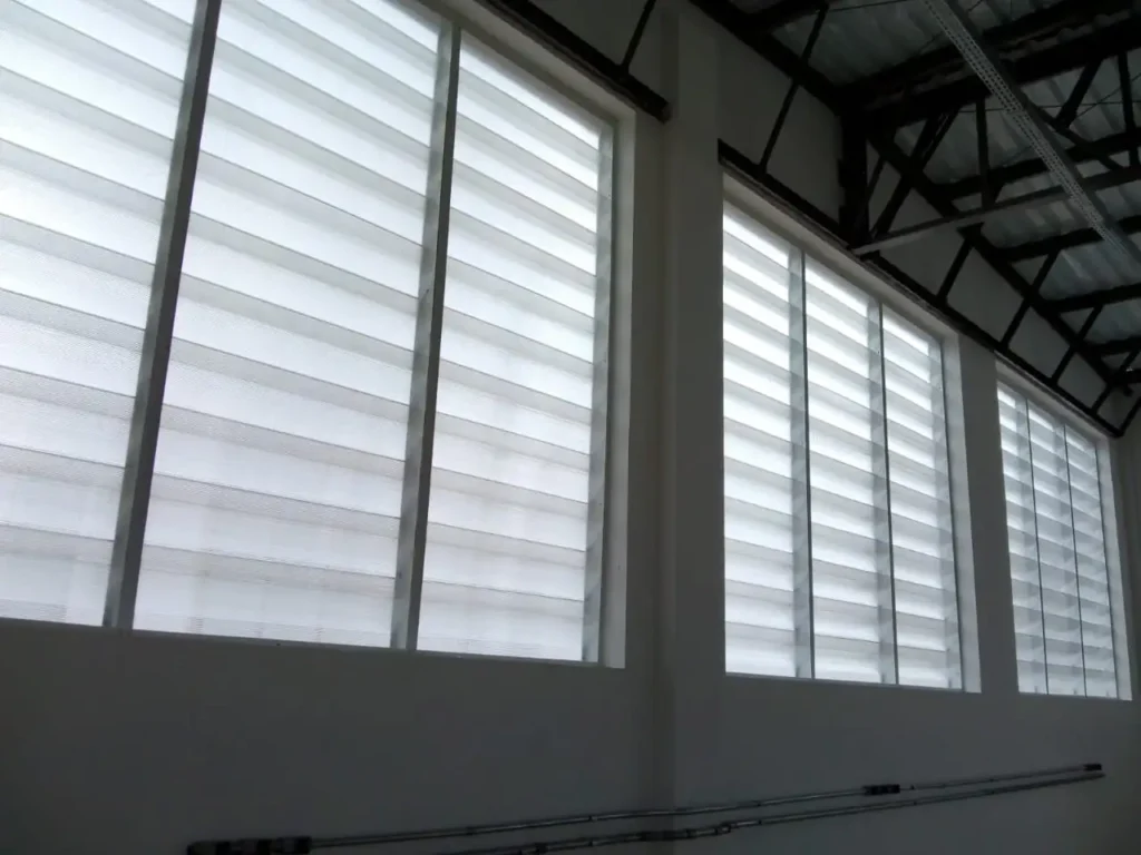 veneziana de ventilação e veneziana de exaustão